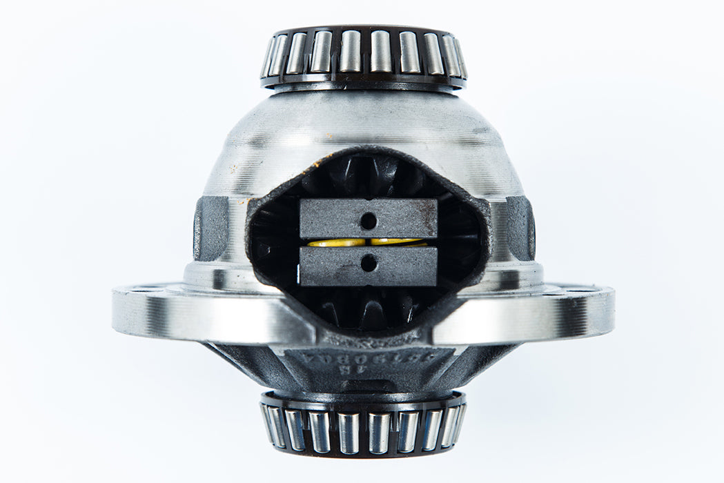 RacingDiffs LSD conversion kit installed in Opel M32 gearbox differential showing clutch type locking mechanism